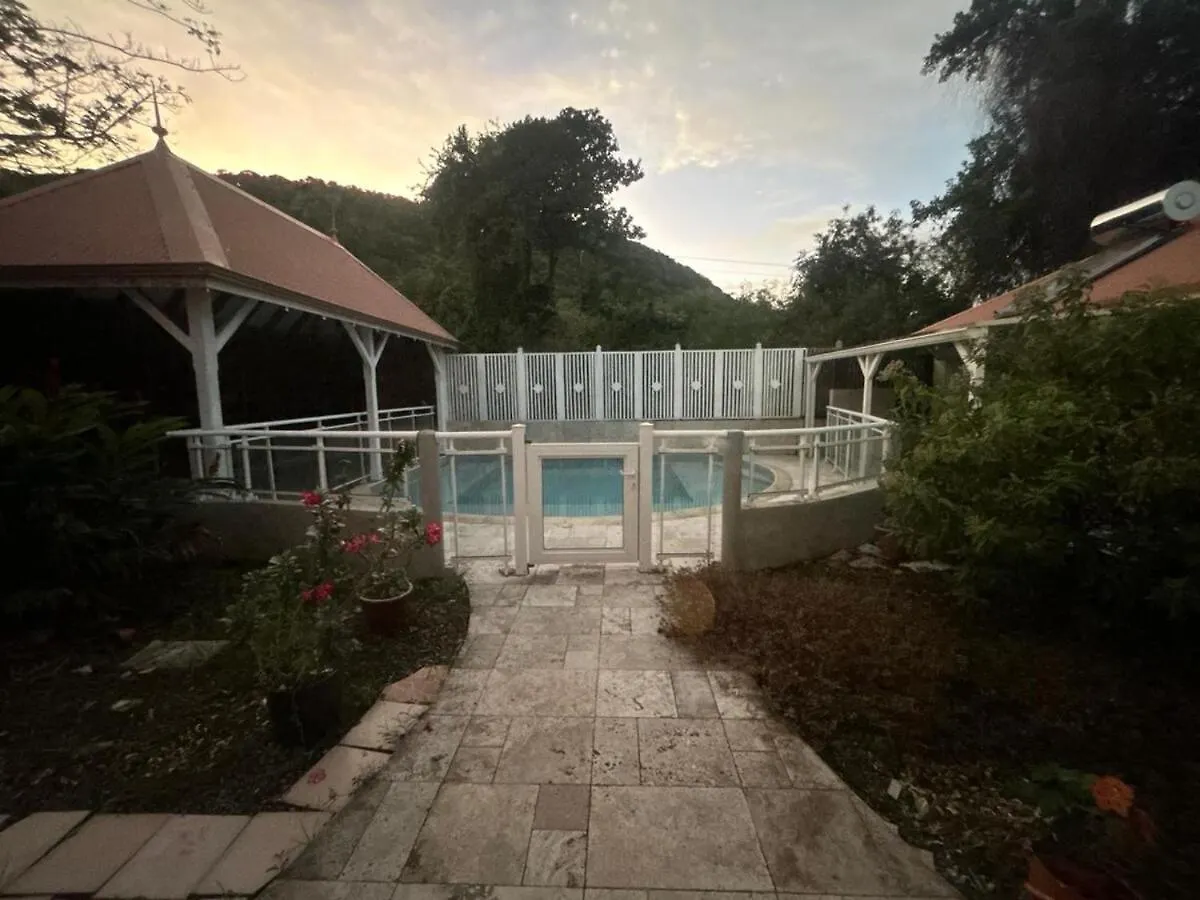 Haut De Villa F3 Avec Piscine A La Residence Ker Anna Sainte-Anne 0*,  Martinique