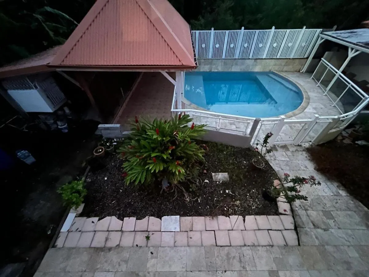 Apartment Haut De Villa F3 Avec Piscine A La Residence Ker Anna Sainte-Anne Martinique
